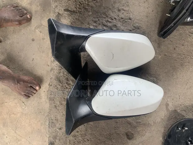 Hyundai Elantra 2012 Side Mirror (Used) - 1