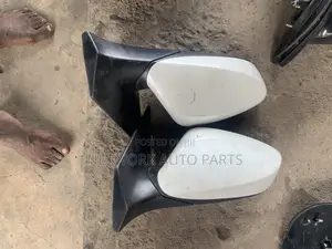 Hyundai Elantra 2012 Side Mirror (Used)