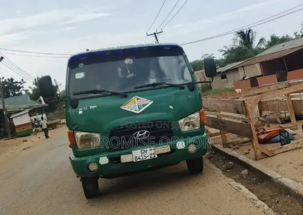 Hyundai Mighty Truck - 1