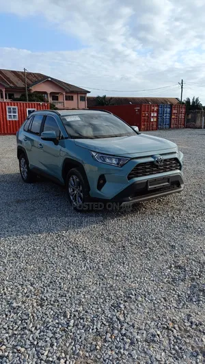 2023 Toyota RAV4 XLE FWD Green