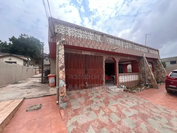 5 Bedroom House for Sale in Odorgonno - 1