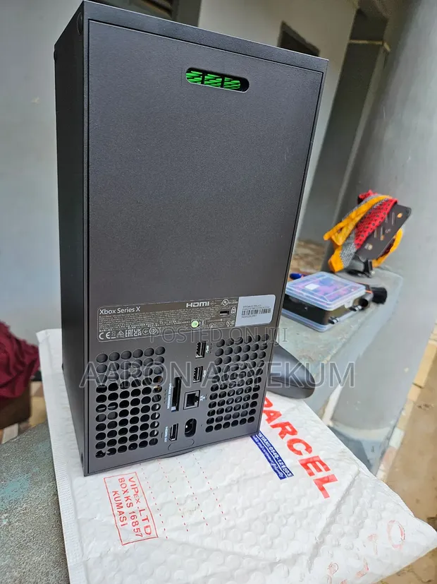 Xbox Series X 1TB - Used with Games - 1