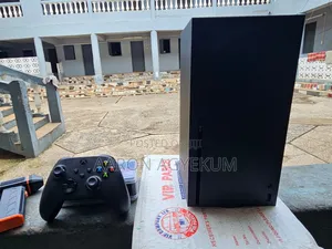 Xbox Series X 1TB - Used with Games
