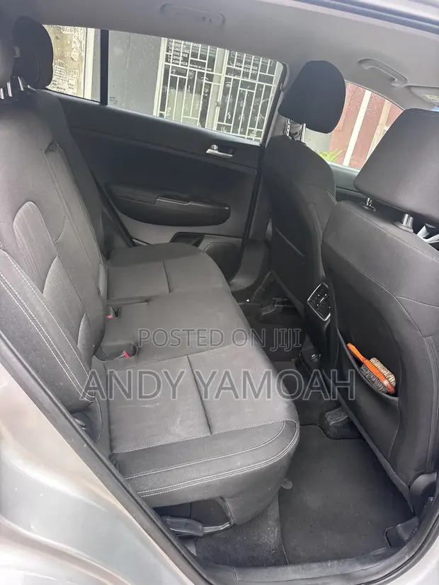 Kia Sportage 2017 Silver - 1