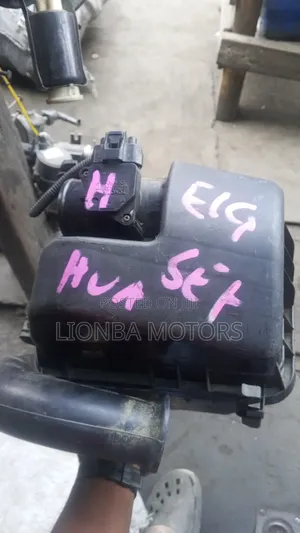 Toyota Yaris 2012 Air Cleaner Box