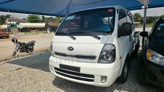 Kia Bongo 2015 White - 1