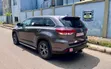 2017 Toyota Highlander LE 4x2 V6 Gray - 1