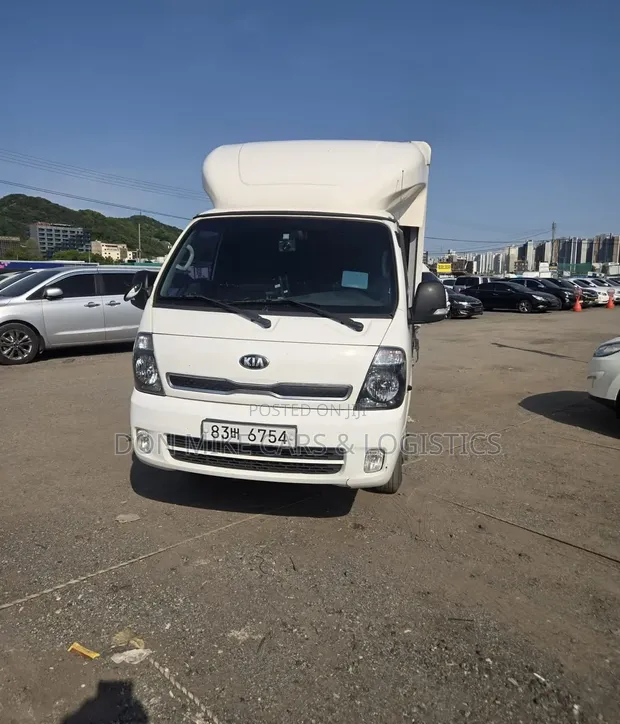 Kia Bongo 2017 White - 1