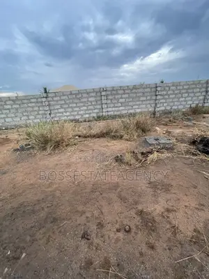 Genuine Plot of Land for Sale Near Roadside, Sasaabi