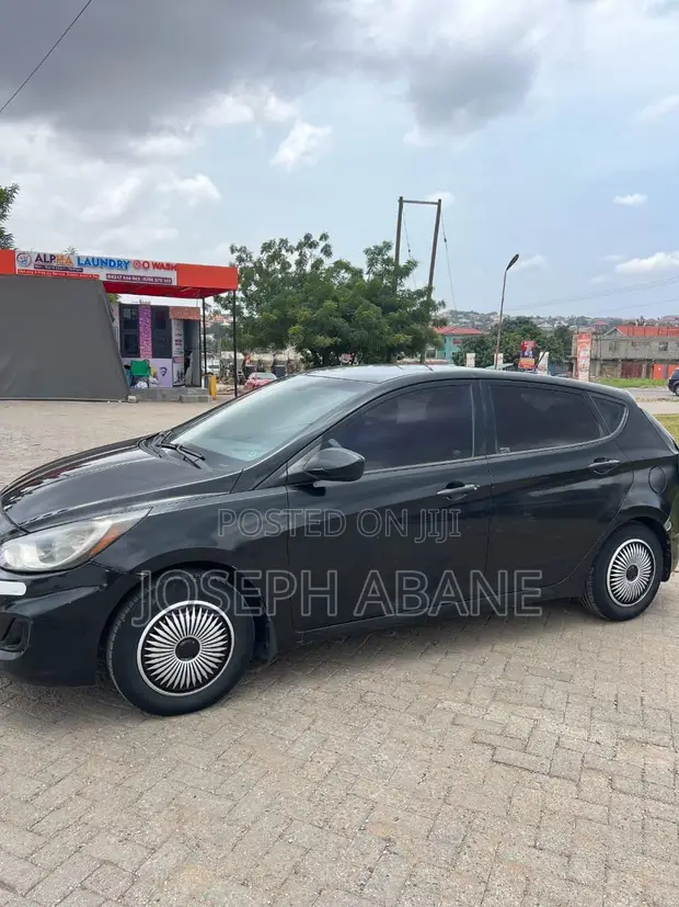 2013 Hyundai Accent GLS Black - 1