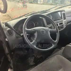 Nissan Caravan (Urvan) 2013 Grey