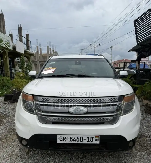 Ford Explorer 2011 White - 1