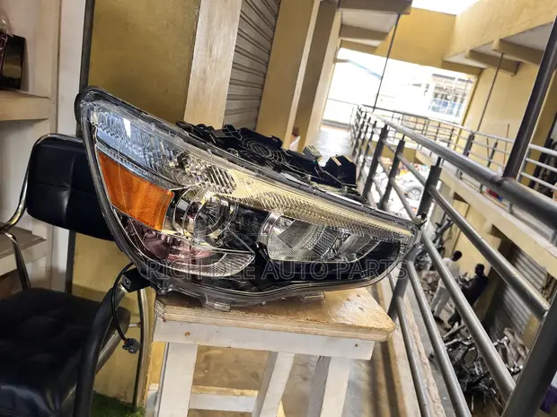 Mitsubishi ASX 2010-2019 Headlight (USA Type) - 1