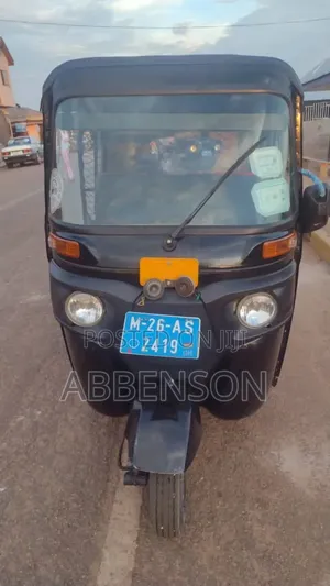 Bajaj RE 2026 Black