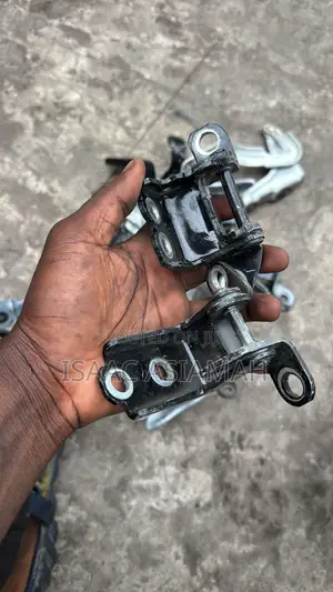 Honda HR-V Front and Rear Door Hinges