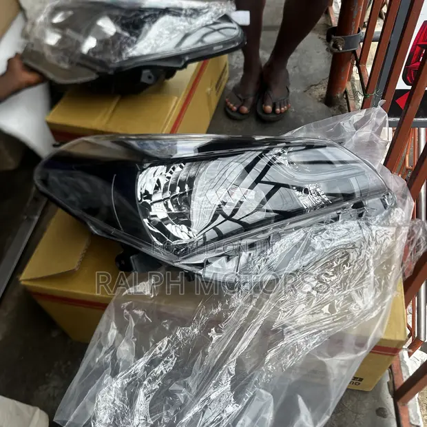 Toyota Vitz 2014-2016 Headlight Pair (Brand New) - 1