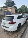 Toyota Venza 2009 White - 1