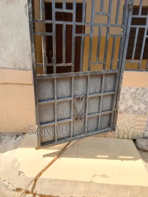 1 Bedroom Room & Parlour for Rent in Bawleshie