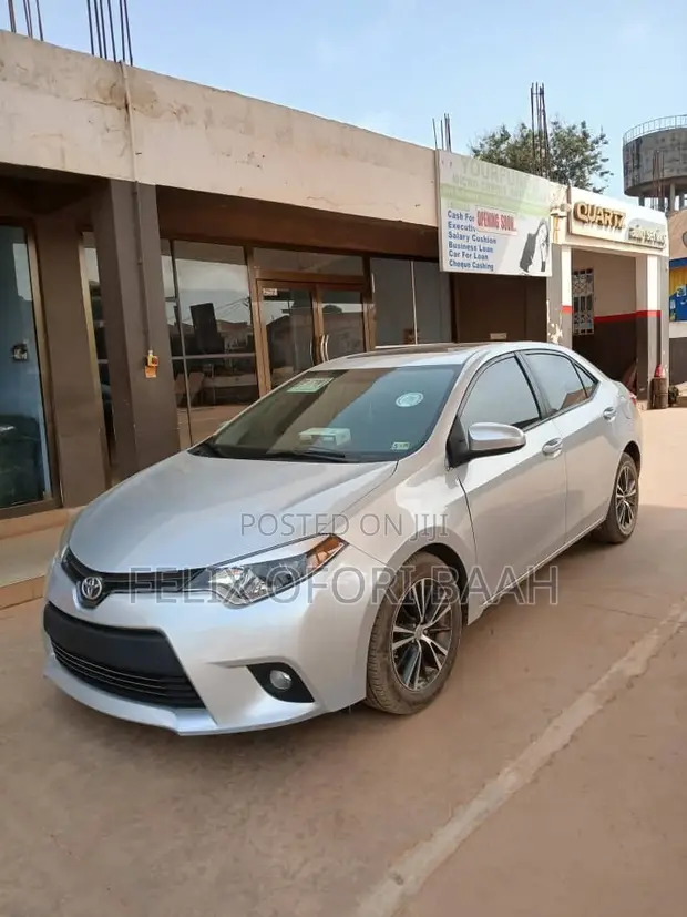 2016 Toyota Corolla LE Sedan - 1