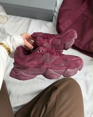 New Balance 9060 Burgundy/Cherry