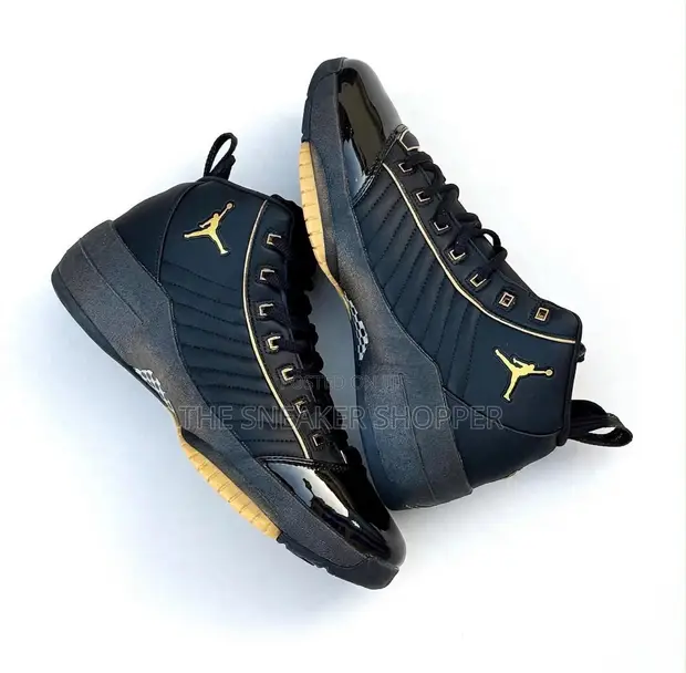Air Jordan 19 SE - Black / Metallic Gold - 1