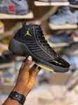 Air Jordan 19 SE - Black / Metallic Gold - 2