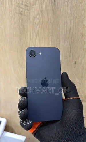 Apple iPhone 16e 128GB Black