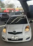 Toyota Yaris 2010 White - 2