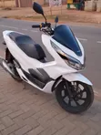 Honda PCX 125 Scooter (2021) - 4