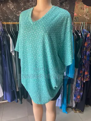 Green Polka Dot Free Size Batwing Blouse - V-Neck
