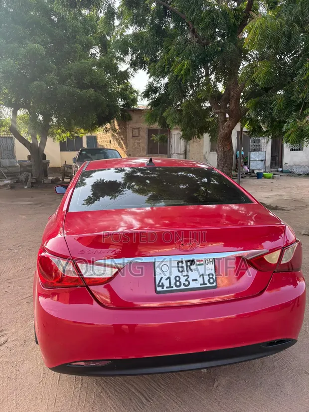 Hyundai Sonata 2013 Red - 1