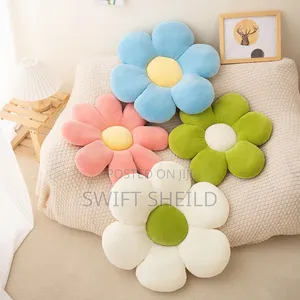 55cm Daisy Pillow