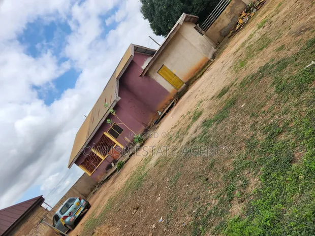1 Bedroom Chamber & Hall House for Sale in Atwima Boko, Kumasi - 1