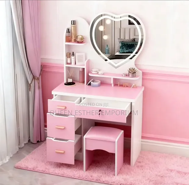 Vintage Dressing Mirror with LED - 1