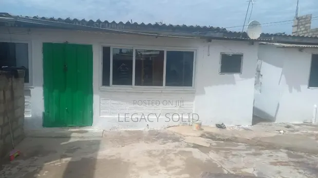 7-Bedroom House for Sale, Teshie-Nungua Estates - 1