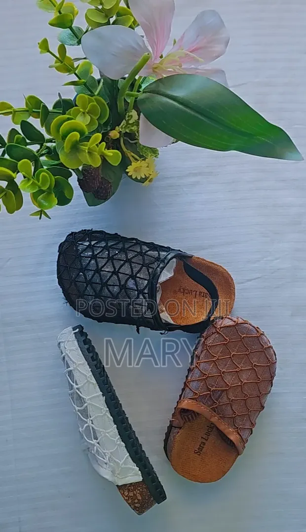 Breathable Slip-on Mesh Mule Clogs - 1