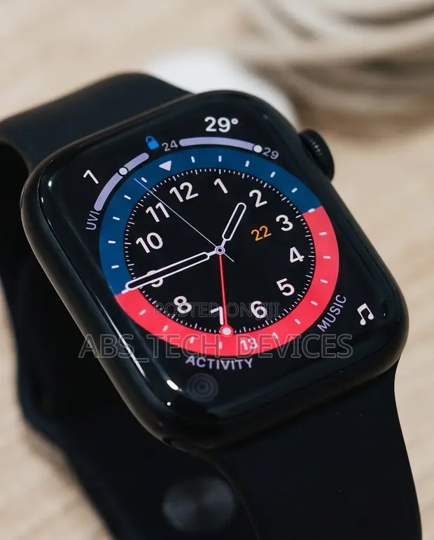 Apple Watch Series 9 (45mm) - 1