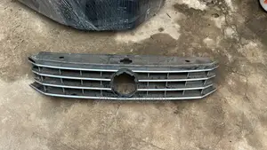 Volkswagen Passat 2016-2017 Front Grill
