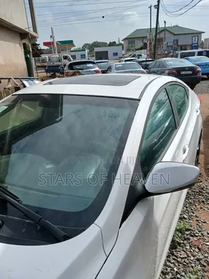 Hyundai Elantra 2015 White