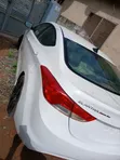Hyundai Elantra 2015 White - 3