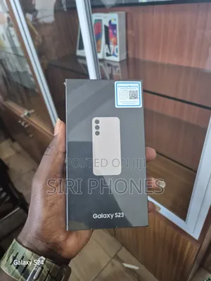 New Samsung Galaxy S23 256GB Gold