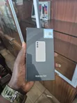 New Samsung Galaxy S23 256GB Gold - 2