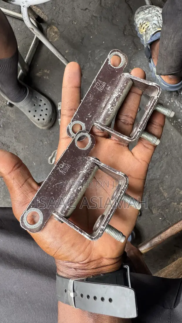 Hyundai Santa Fe Boot Hinge (2013-2022) - 1