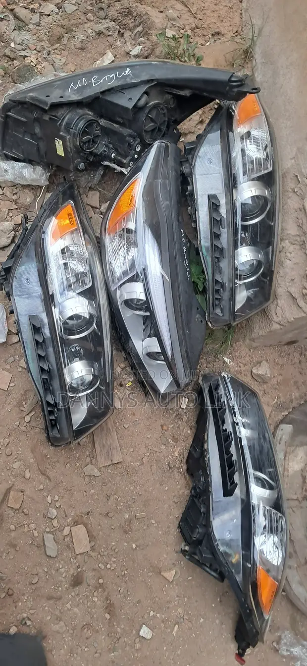 Kia Sorento 2017-2018 Headlights (Pair) - 1