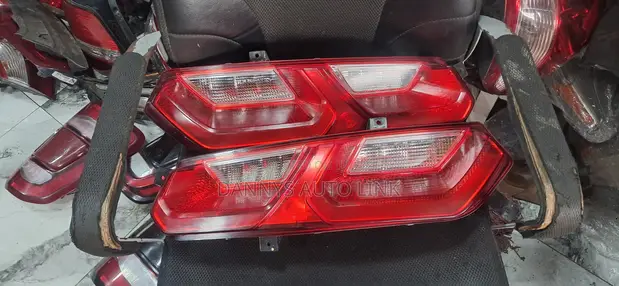 Chevrolet Camaro Taillight Pair (2016-2018) - 1