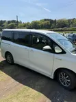 Toyota Voxy Hybrid X 2WD 7-Seater 2015 White - 4