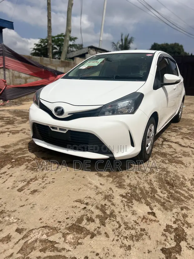 Toyota Vitz 1.3 AWD 5dr 2015 White - 1