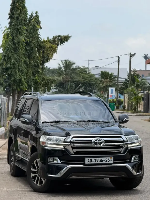Toyota Land Cruiser 5.7 V8 VXR 2017 Black - 1