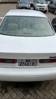 Toyota Camry Automatic 1999 White - 4
