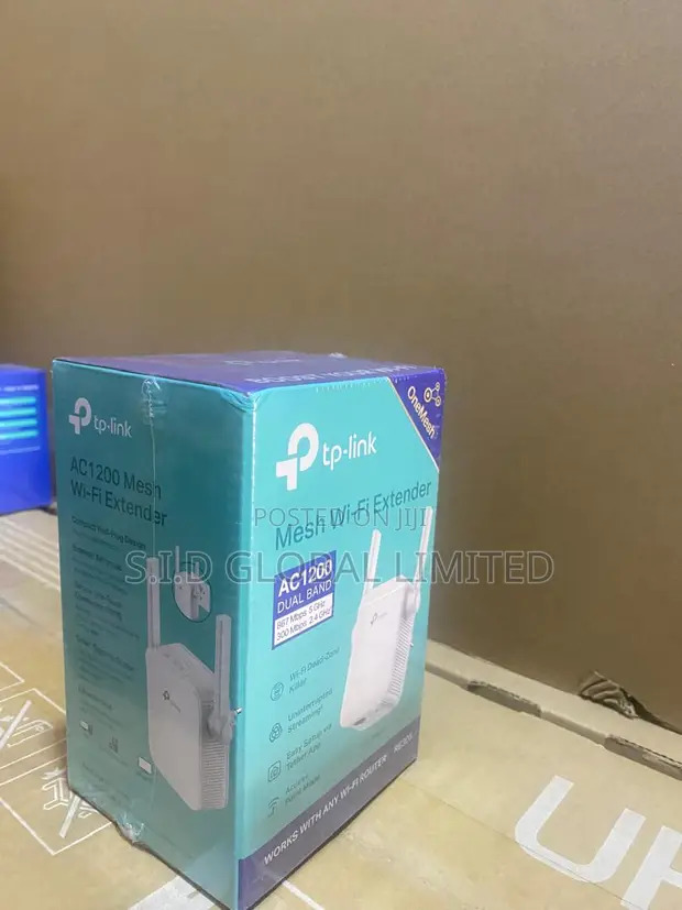 TP-Link RE305 AC1200 Mesh WiFi Extender - 1
